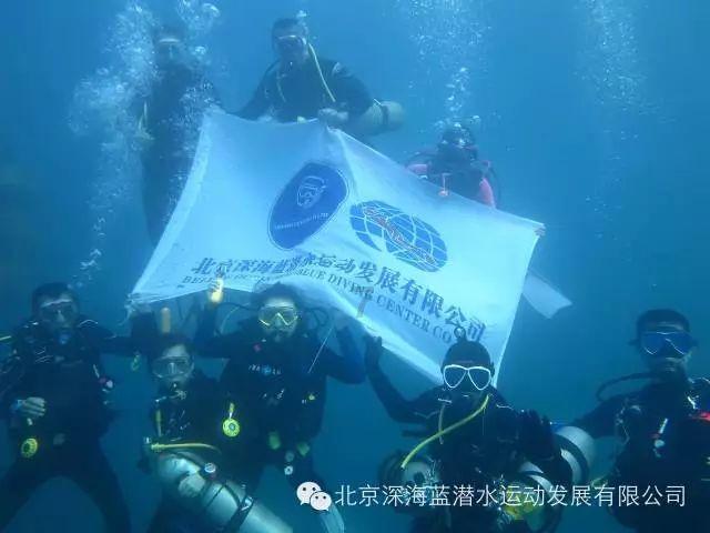 连接正负极